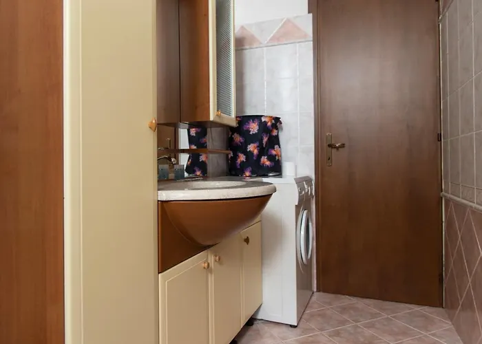 Youhosty - Boifava 48 * Milán