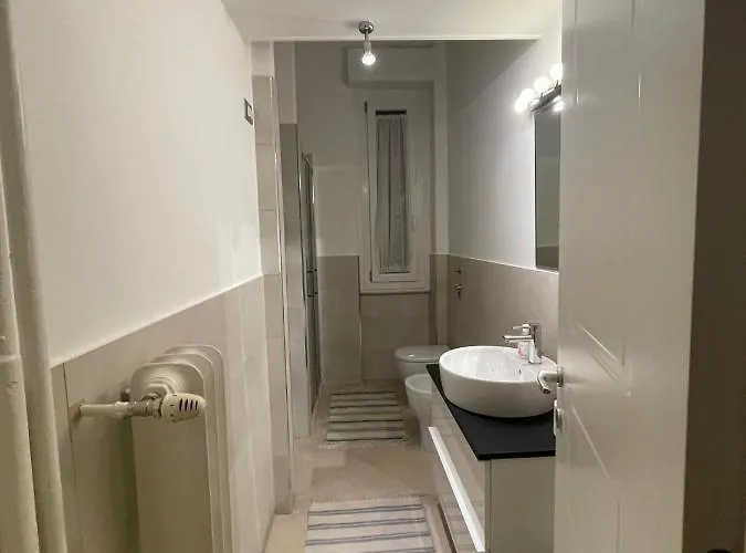 Easy Italy Balcony Апартаменты *