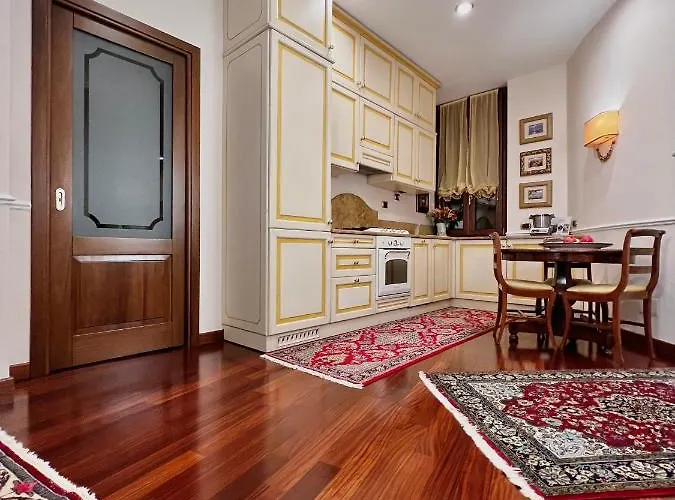 Luxury House - Foppa61 Апартаменты *