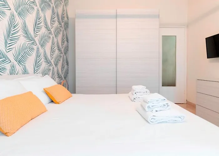 Uguzzone 21 * Milão