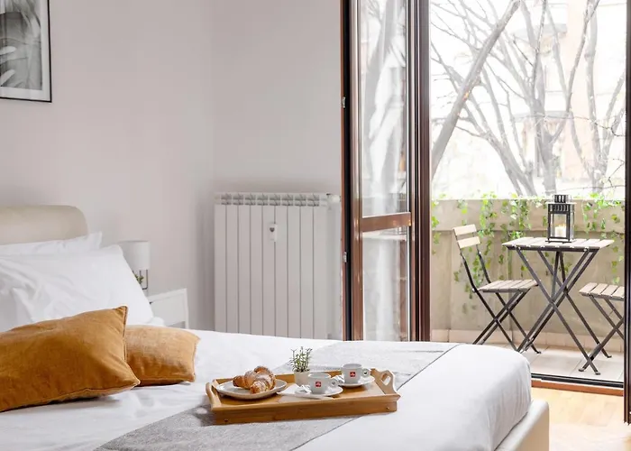 A 10 Min Dal Duomo - Trilocale Moderno Con 3 Letti E 2 Bagni In Citta Studi Апартаменты