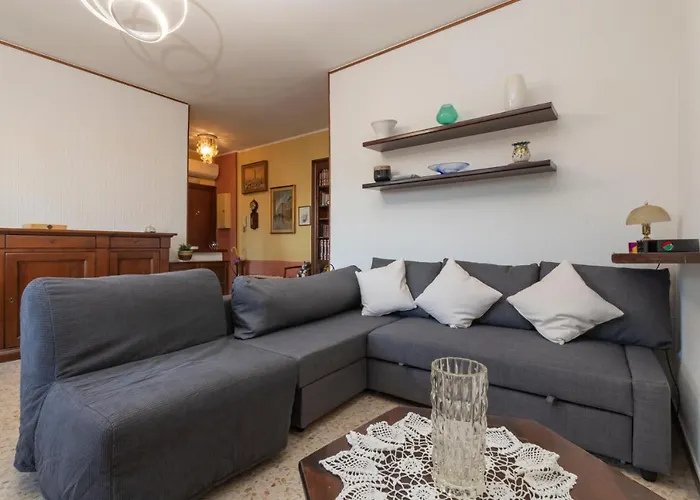 I Host - Ande 12 Mailand