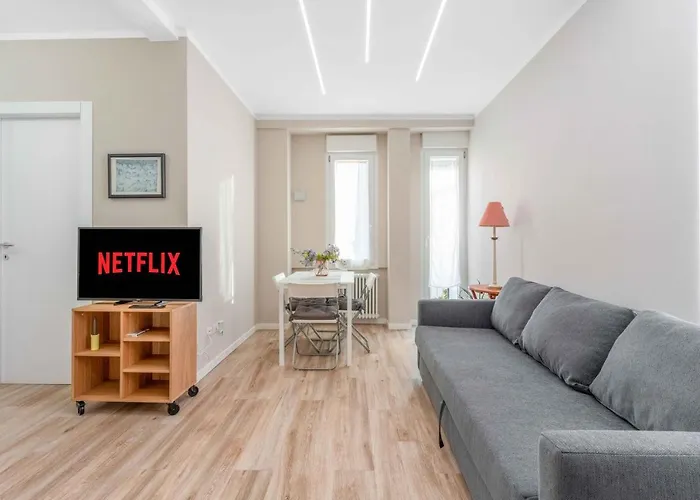 Bo13 -crescenzago- Bright - Wifi - Elegant * Milán