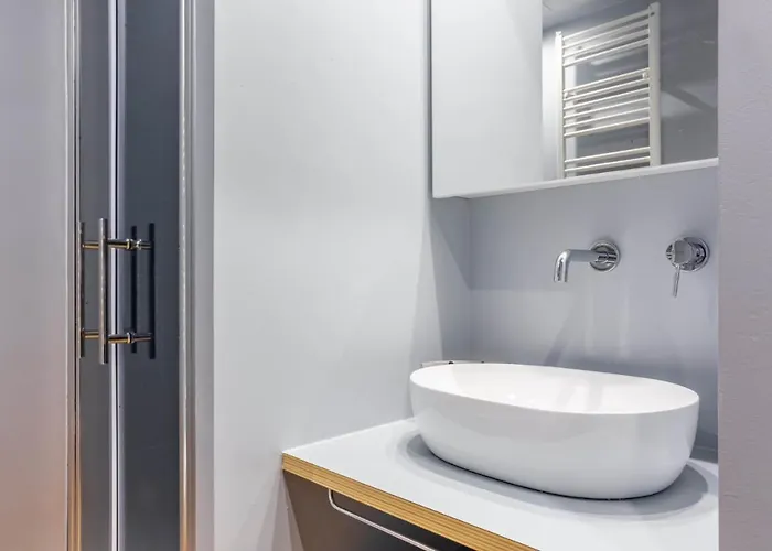 Easylife - Accogliente E Moderno Bilocale In Zona Navigli