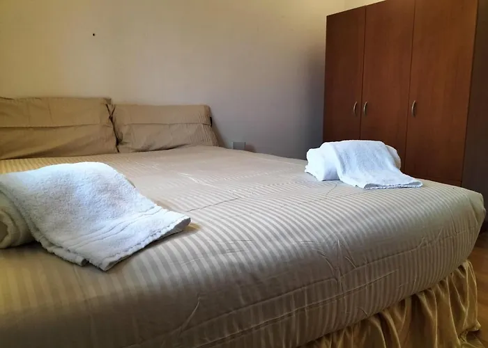 Big Bright Flat In Close To Loreto Square Apartman