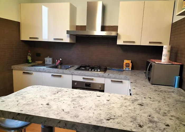 Big Bright Flat In Close To Loreto Square *