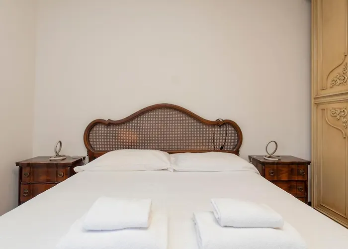 I Host - Ande 12 Mailand