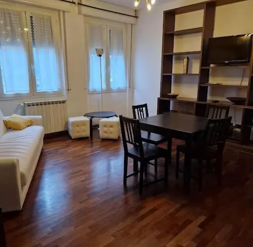 Sempione Yellow Apartman Milánó