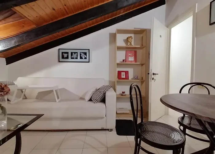 Mercanti Attic Version * Milano