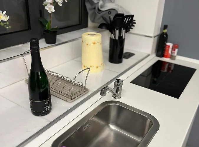 Armani House, Superior In Center *