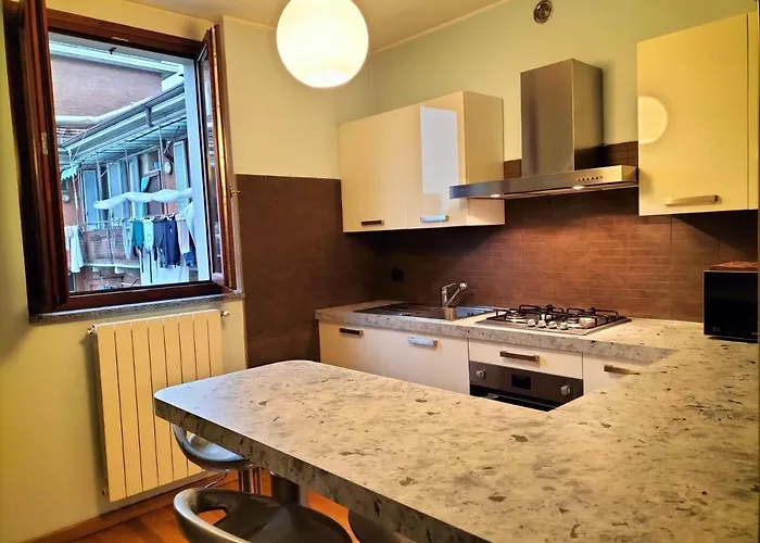 Apartmán Big Bright Flat In Close To Loreto Square *