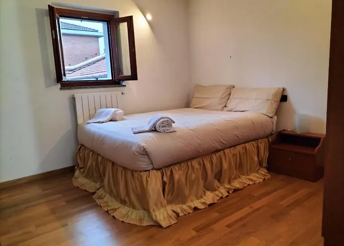 Big Bright Flat In Close To Loreto Square