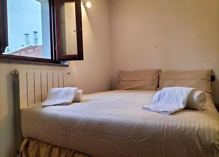 Big Bright Flat In Close To Loreto Square