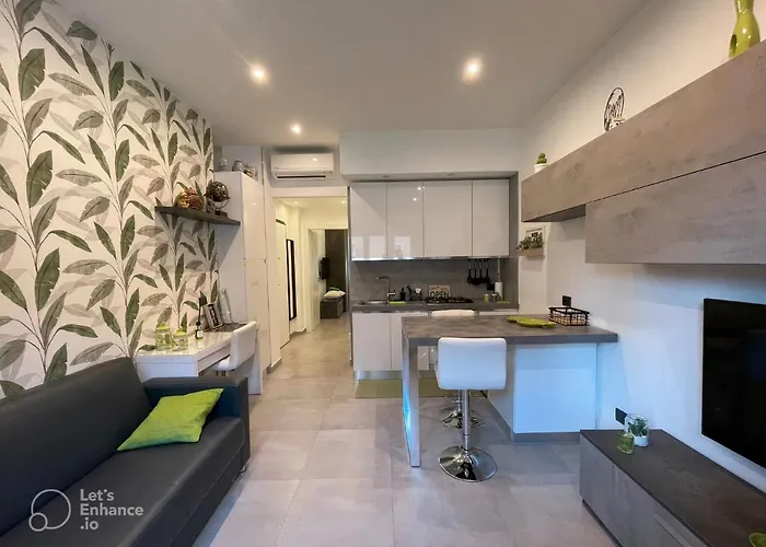 R39 Modern With Private Parking *