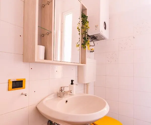 San Siro-duomo Wi-fi & Netflix アパート ミラノ