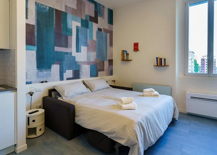 Bnbutler - Schiaparelli *