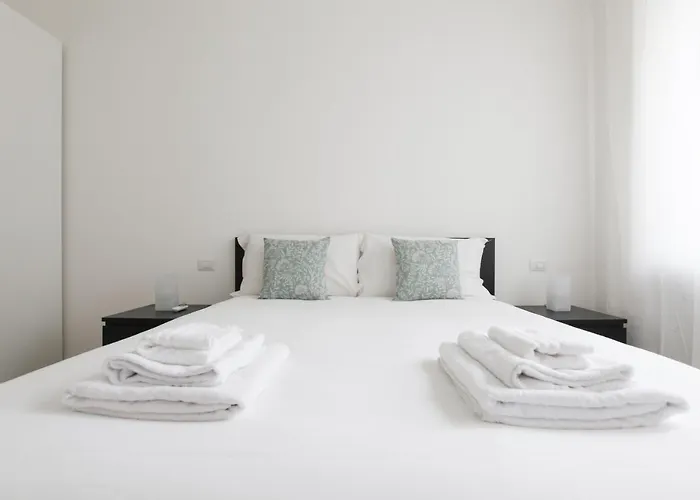 Lovely - Lovely Porta Romana Apartment