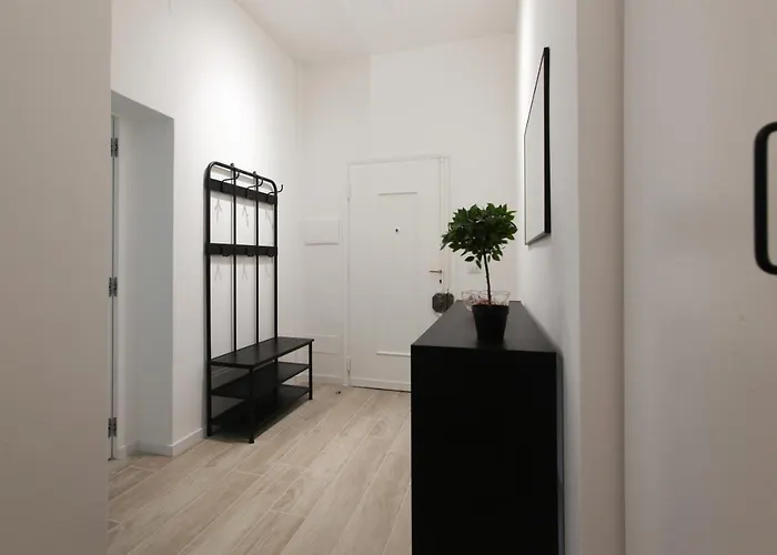 Lovely - Lovely Porta Romana