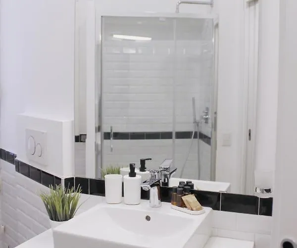 Apartment Yr Citta Studi - Modern Loft, 3 Min Walk To Duomo Bus Milan