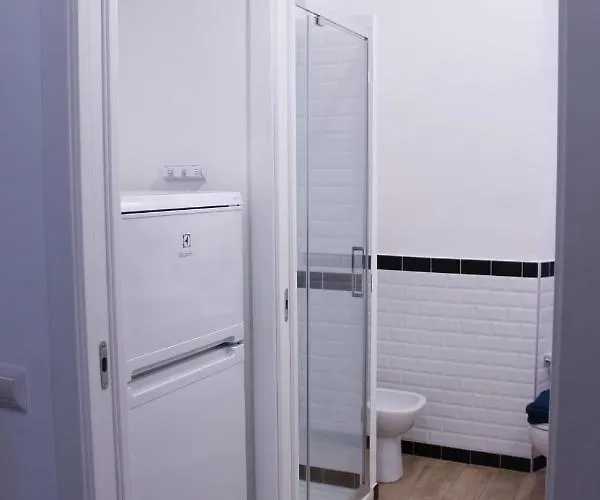 Yr Citta Studi - Modern Loft, 3 Min Walk To Duomo Bus Apartment