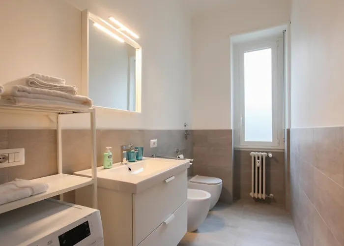 Lovely - Lovely Porta Romana