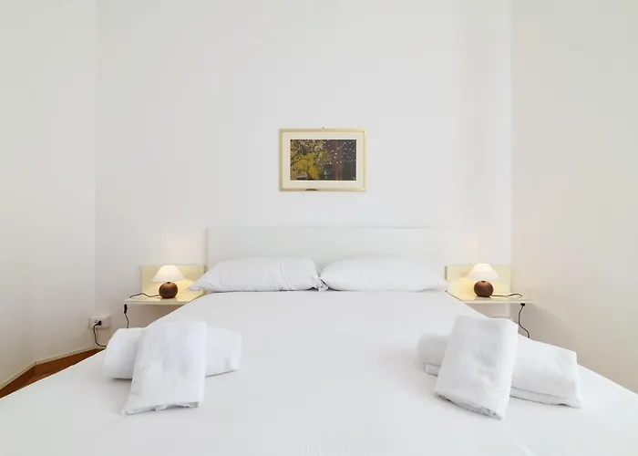 Primopiano - Valparaiso Apartment Milan