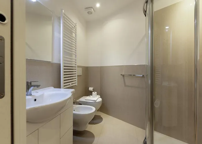 Guesthost - In The Heart Of Milano! Apartamento *