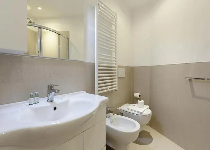 Guesthost - In The Heart Of Milano! Apartamento *