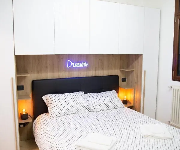 Sweet House Meda Appartamento *