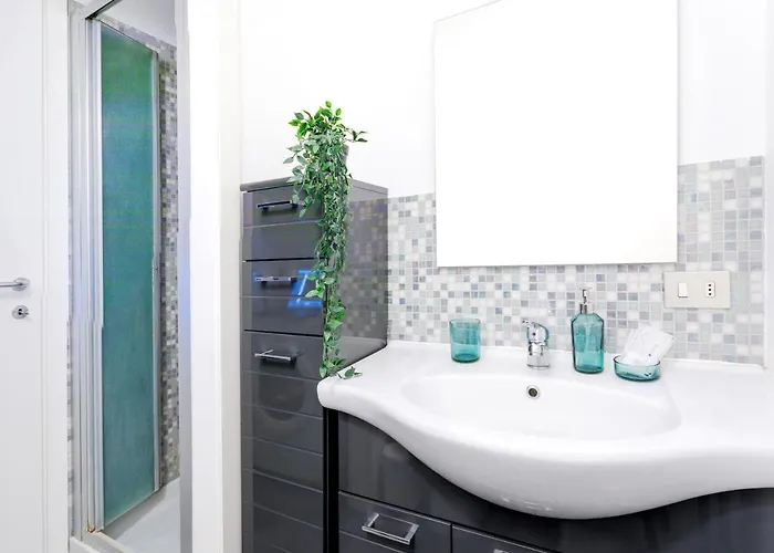 Porta Venezia • Duomo Wi-fi • Netflix • Metro Apartment Milan