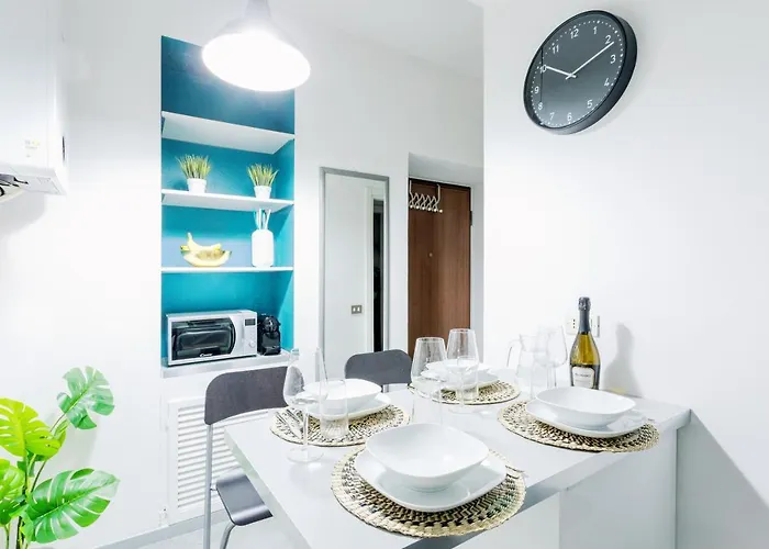 Porta Venezia • Duomo Wi-fi • Netflix • Metro Apartment Milan