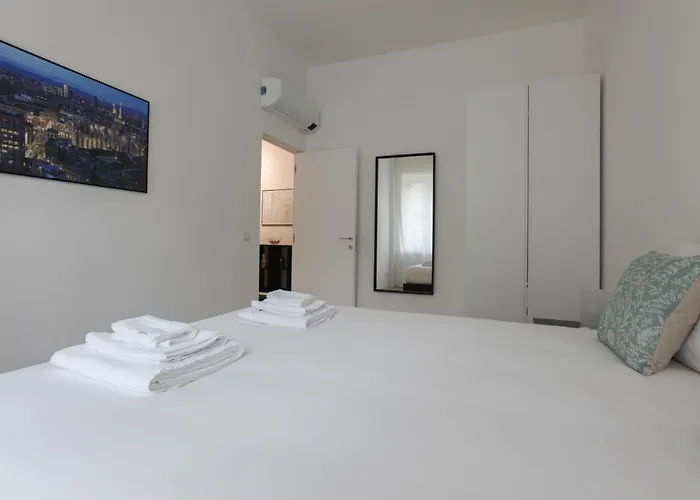 Lovely - Lovely Porta Romana * Milan