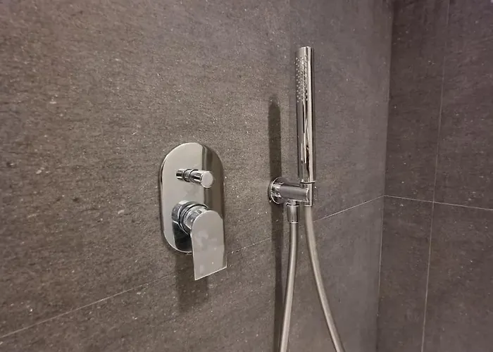 Gazzana Corner House *