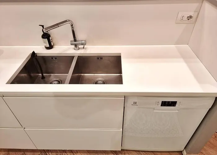 Gazzana Corner House *