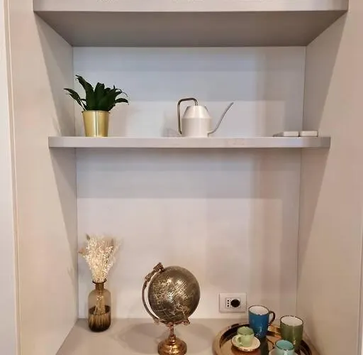 Gazzana Corner House *