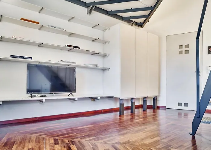 Splendid In The Historic Center Milão