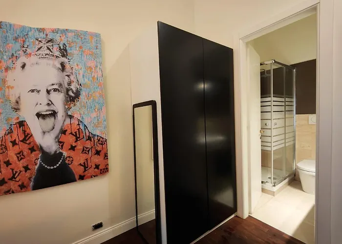 Designed Pop 2 Bedrooms, 2 Baths In Center - Wifi, Ac, Steps From Subway M1 And M2, Station And Airport Connected *