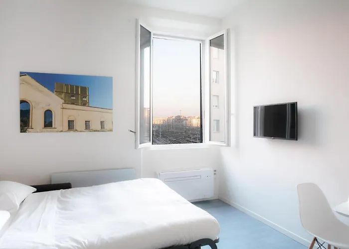 Bnbutler - Schiaparelli