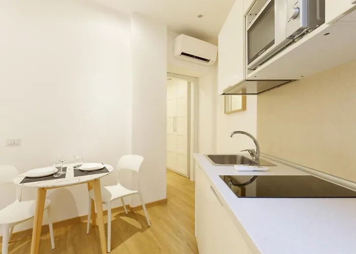 Guesthost - In The Heart Of Milano! Milán