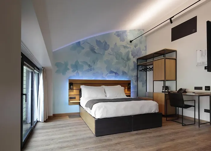 Versoverde Alzaia Naviglio Grande Отель 4*