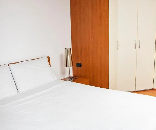 Lägenhetshotell Easy - And Navigli Milano