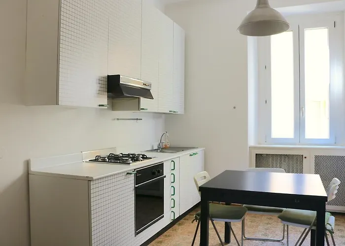 S. Ambrogio Cozy Διαμέρισμα