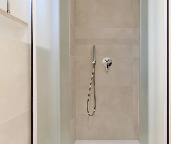 Velasquez - B - San Siro Apartmán *