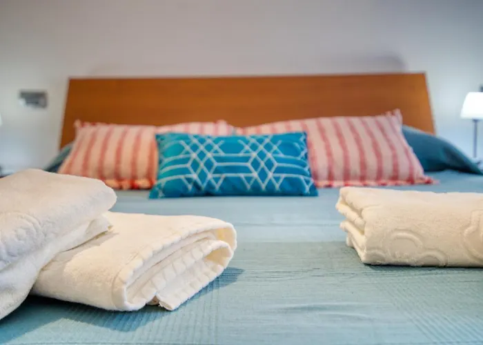 Guesthost - Casa Cherenel アパート ミラノ