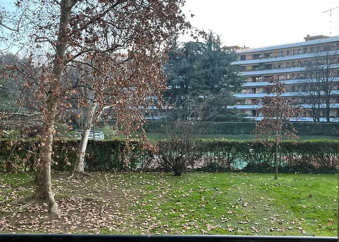 San Siro Club מלון *