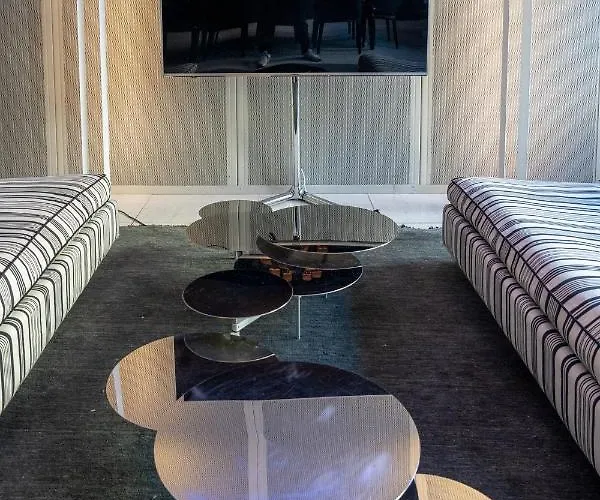 The King Of 게스트하우스 4*