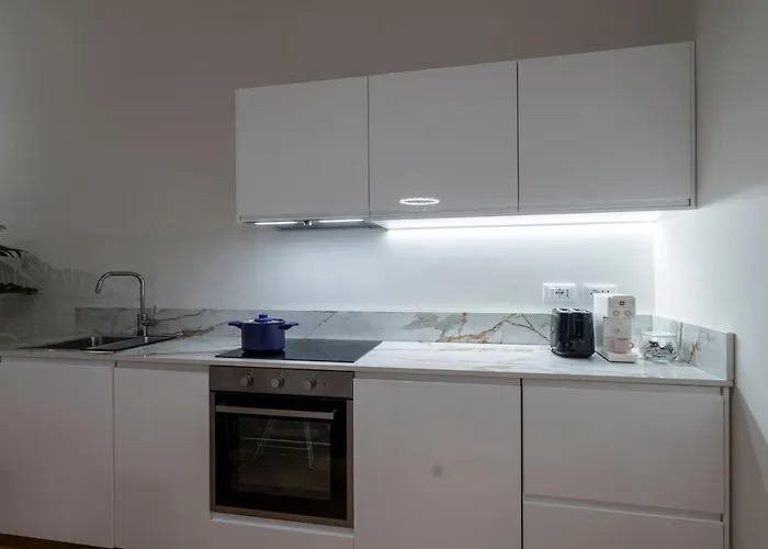 公寓 Porta Venezia-trilocale-luxury Con Wifi-neflix *