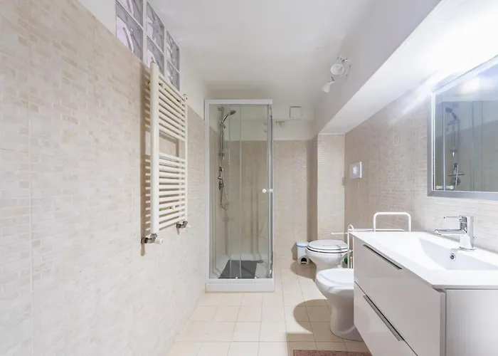 Guesthost - Cozy X4 - 600 M Far From M3 Affori Fn アパート ミラノ