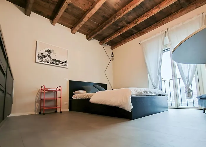 5mincorsocomo - Jolly - Typical アパート