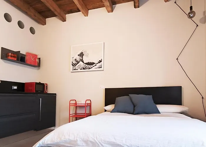 5mincorsocomo - Jolly - Typical アパート